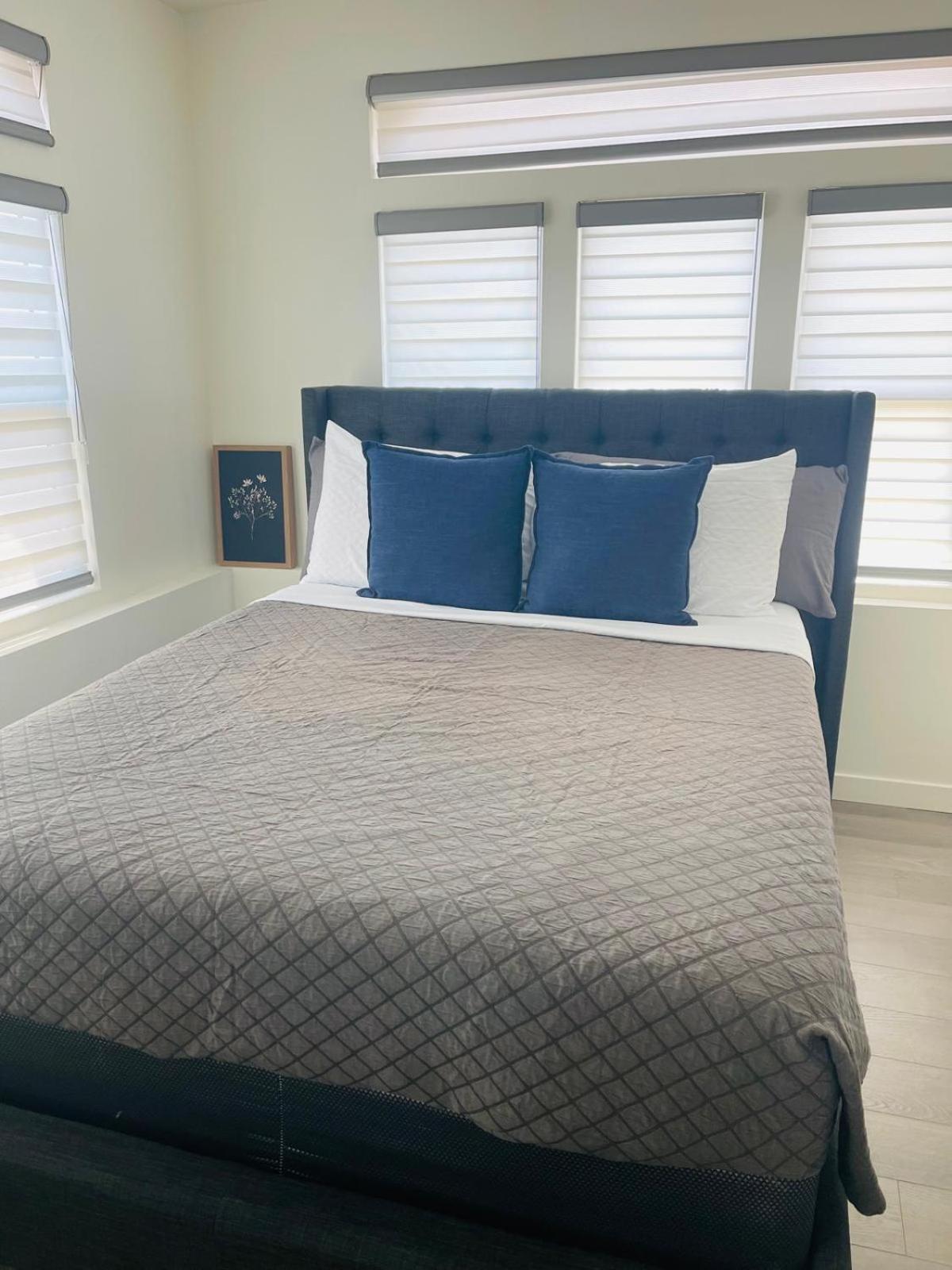 Apartment 1 Bedroom 1 Bathroom Near Crypto Center *